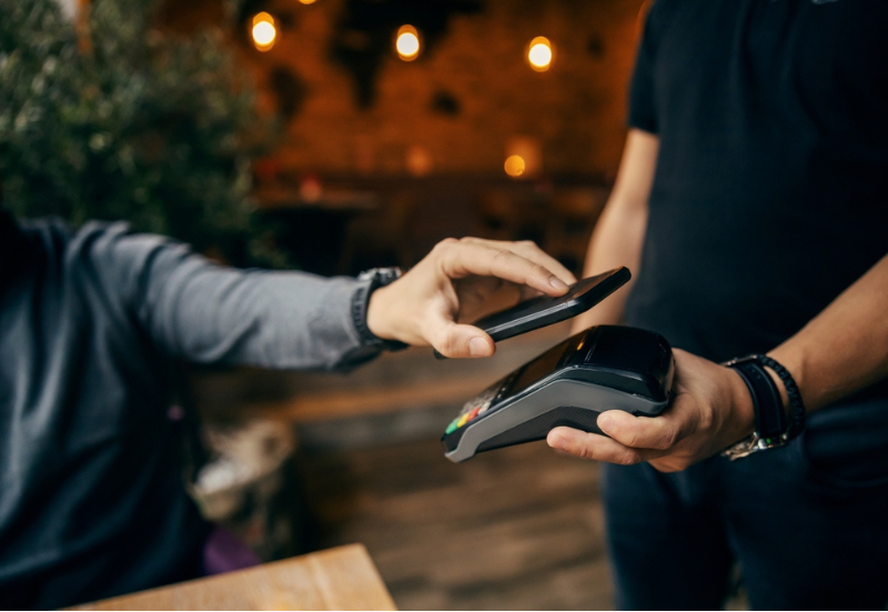 cloud pos vs traditional pos comparison